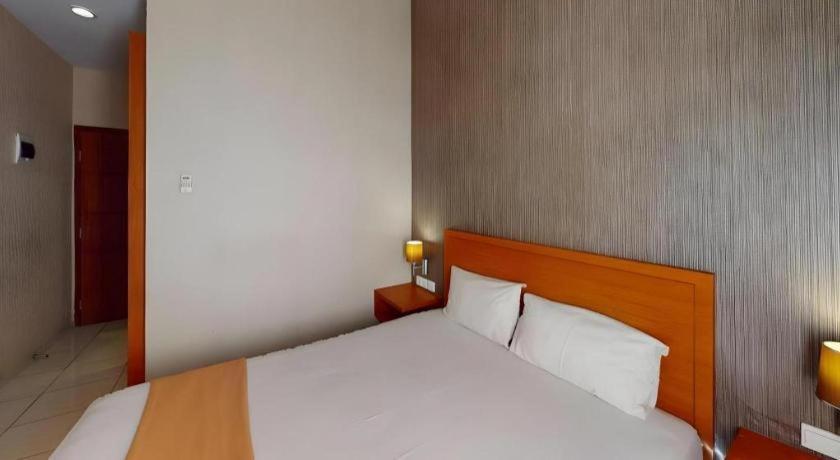 Amaya Suites Hotel Kejayan Exterior photo