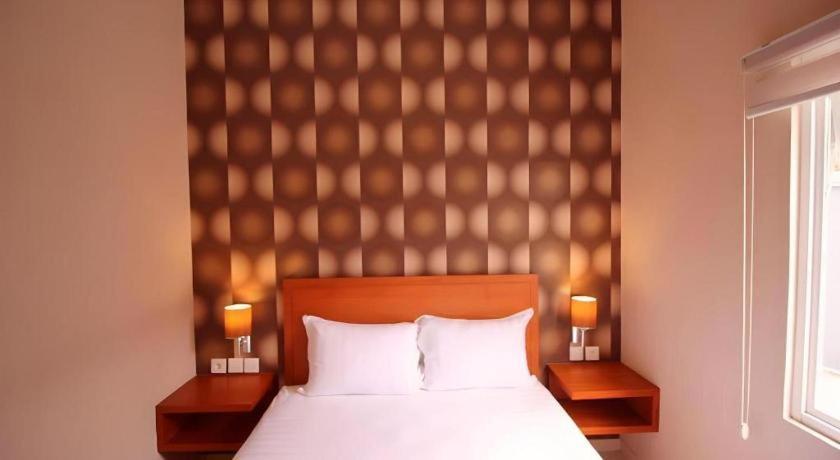 Amaya Suites Hotel Kejayan Exterior photo